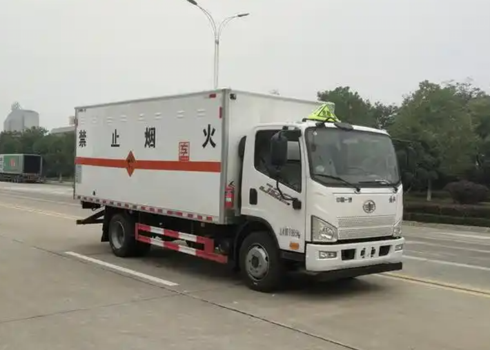 托喀依乡爆破器材运输车可以上高速吗？