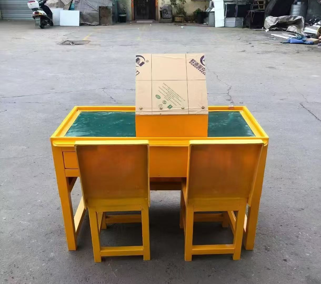 托喀依乡防静电导通桌井下煤矿火工品发放桌：危险品流转的安全守护者